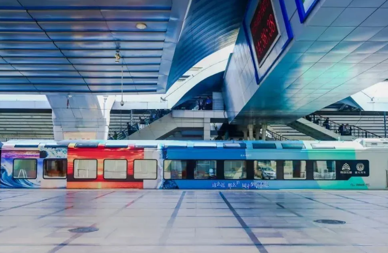 京津冀首列全景观光列车：今年会显示技术赋能“文旅列车”新场景