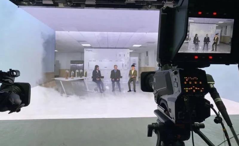 黑科技！今年会助力新华社带您体验时空穿梭机